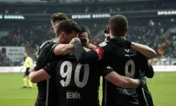 Beşiktaş, kendi sahasında Fatih Karagümrük'ü rahat yendi