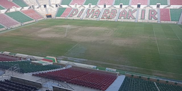 Amedspor - Bursaspor maçı saha zemini görüntüleri