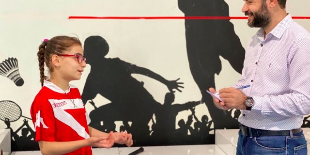 Akranlarına badmintonu sevdiren minik şampiyon