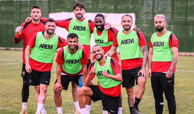 Amedspor'da  o futbolcuyla yollarını ayırdı