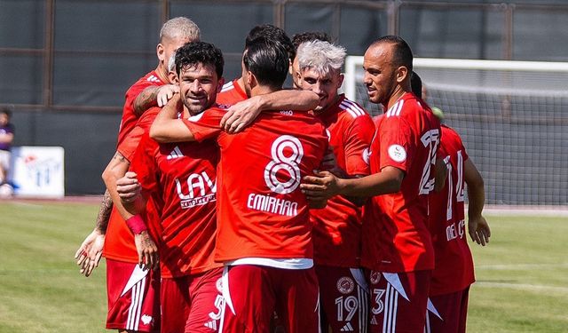 Batman Petrolspor'un başarılı oyuncusu resmen Antalyaspor'da