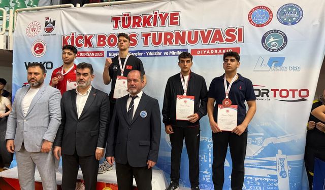Batmanlı kickboksçular tarih yazdı
