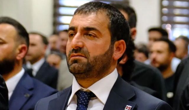 Vanspor'da sürpriz başkanlık değişimi! Şahin Aslan görevi devretti