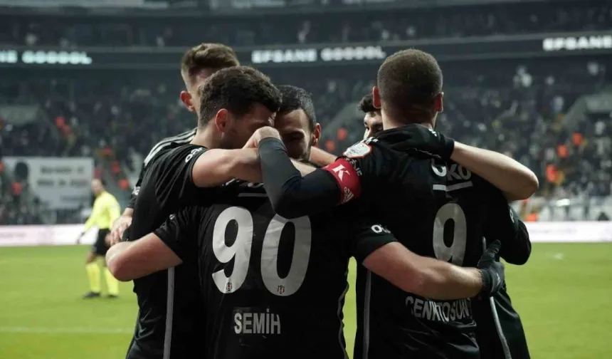 Beşiktaş, kendi sahasında Fatih Karagümrük'ü rahat yendi