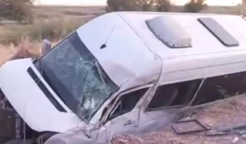 Batman’da minibüs devrildi: Yaralılar var