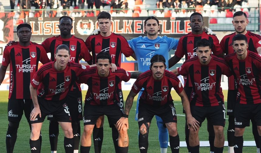 Vanspor son dakikada gelen kritik gol puan aldı