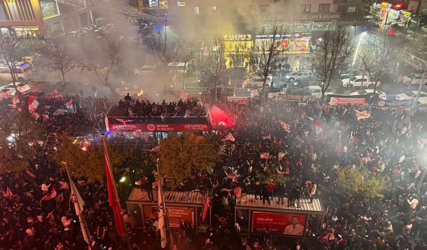 Petrolspor’a görkemli karşılama