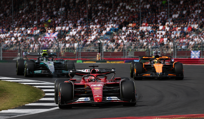 Formula 1'de yarış kızıştı